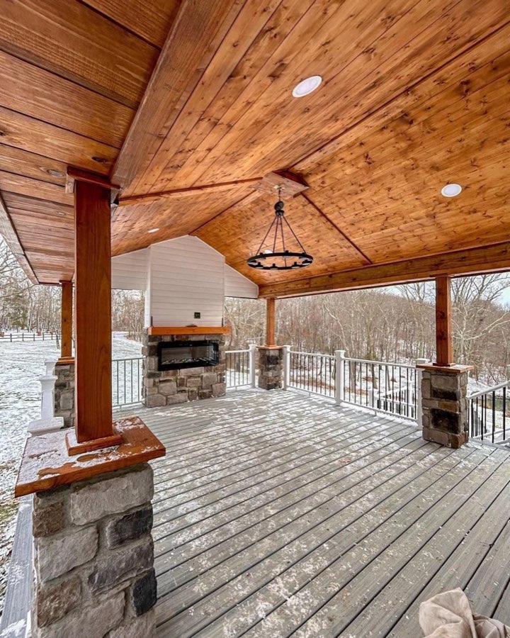 Outdoor living space with fire pit